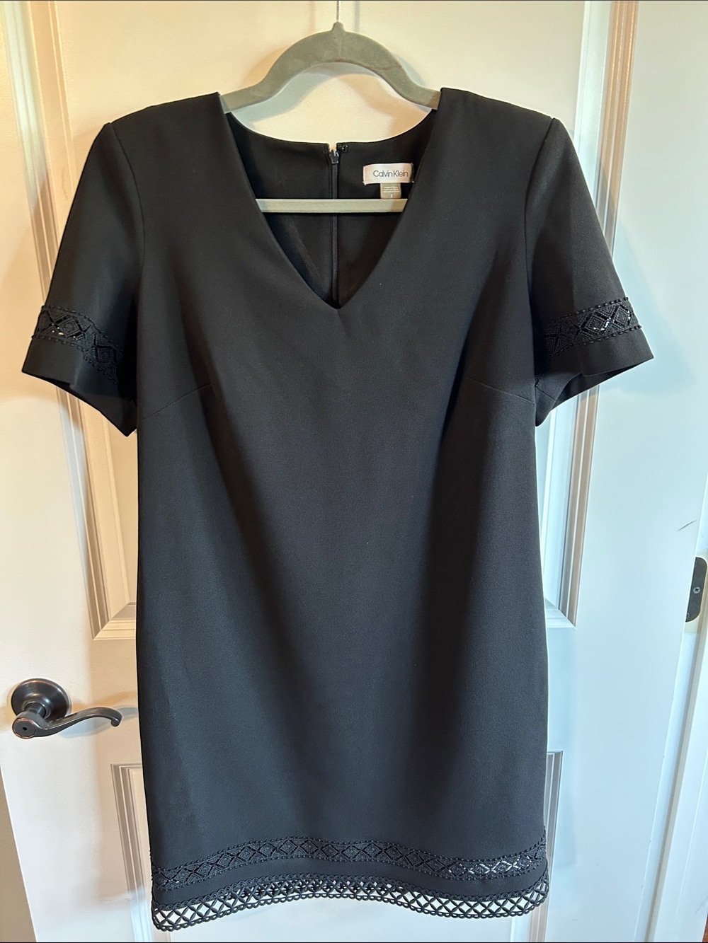 Calvin Klein Black V-Neck Shift Dress with Lace Trim Sleeves 0128